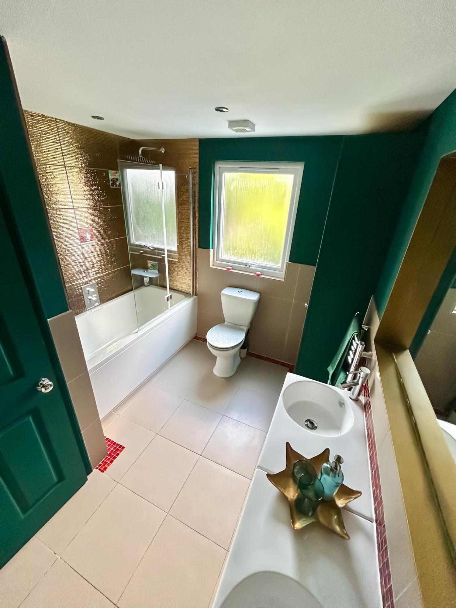 The Crown Loft Ensuite Luxury Accomodation Kingston upon Thames  Exterior photo