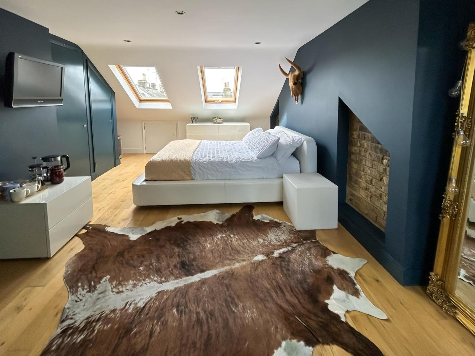 The Crown Loft Ensuite Luxury Accomodation Kingston upon Thames  Exterior photo